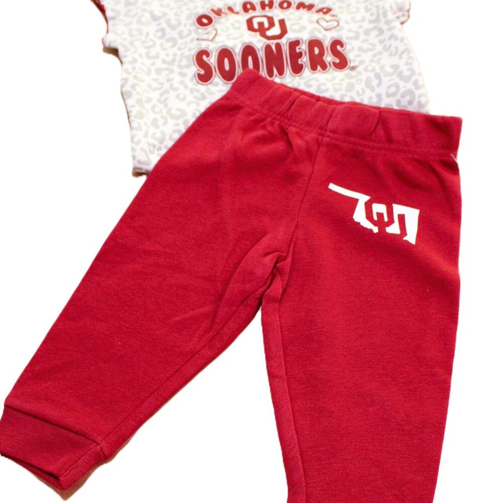 Baby girl Sooner gray leopard onesie with sweatpants